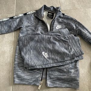 2pc Nike sweatsuit